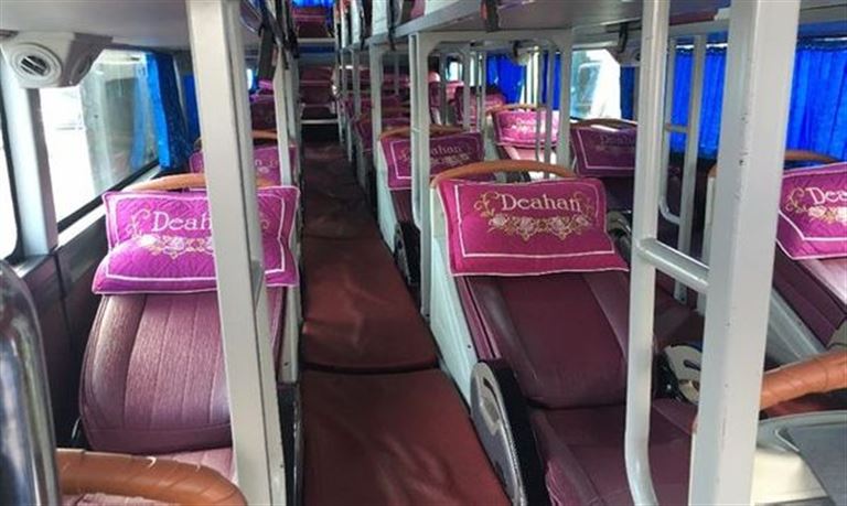 Xe khách Hồng Hạnh mang đến không gian nghỉ ngơi và sinh hoạt tiện nghi, đầy đủ trang thiết bị như ở nhà.