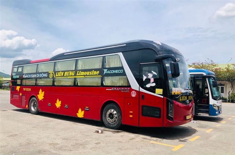Nhà xe Liên Hưng đón và trả khách dọc quốc lộ 1A tại cả Quảng Nam và Phú yên.