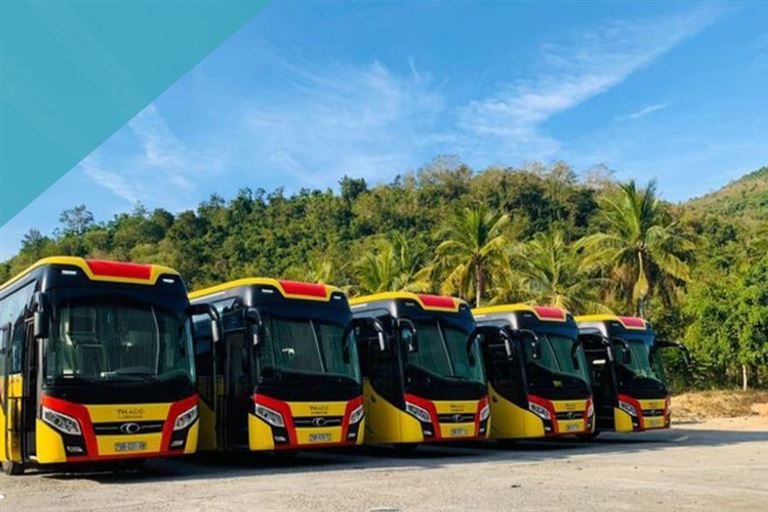 Nhà xe Quang Hạnh có hai chuyến xe phục vụ hành khách trên tuyến đường từ Quảng Nam đến Quy Nhơn. 