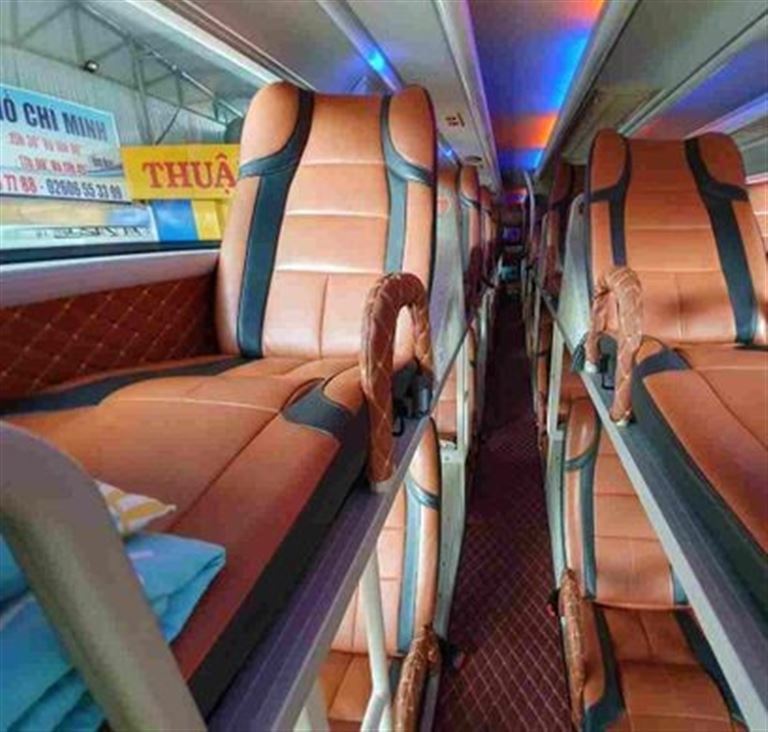 Xe khách Thuận Phát cung cấp đầy đủ các trang thiết bị tiện nghi từ cơ bản đến nâng cao đảm bảo chuyến đi thoải mái.