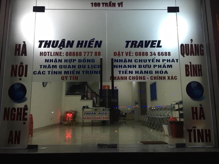 Nhà xe Thuận Hiền luôn dọn dẹp sạch sẽ, khử mùi thơm tho cho xe khách của mình. 