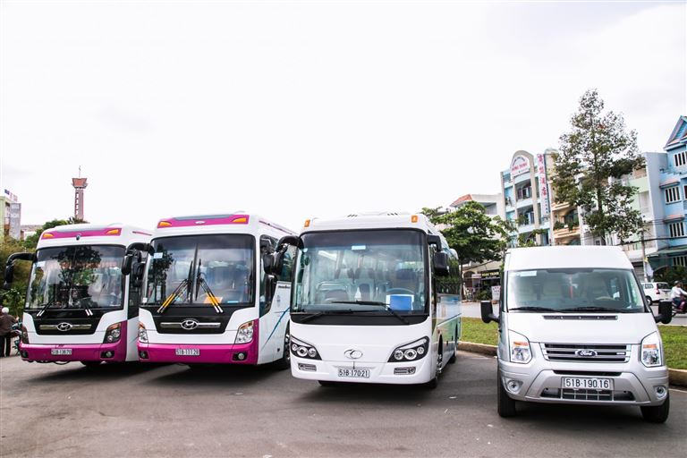 Các hãng xe khách Quảng Ninh Quy Nhơn nổi trội dưới đây sẽ giúp bạn có được chuyến đi an toàn, chất lượng. 