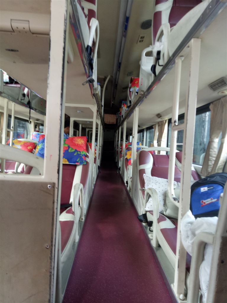 Khách hàng sẽ có không gian nghỉ ngơi thoải mái và đầy đủ tiện nghi trên xe khách Sáu Lương. 