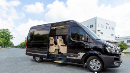 Xe limousine NInh Bình Hải Dương có nhà xe Việt Anh gây ấn tượng với hành khách bởi vẻ ngoài bí ẩn, thu hút