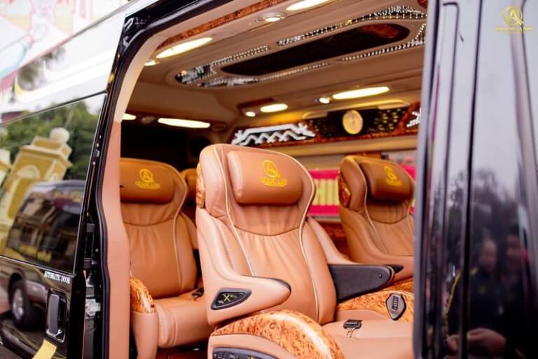 Xe limousine Ninh Bình Sapa có nhiều ưu điểm và nhiều dịch vụ đặc biệt