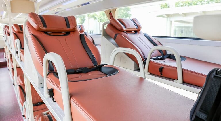 Xe limousine Ninh Bình Thái Nguyên có nhà xe Thuỳ Dương được đầu tư kỹ lưỡng từ ghế ngồi đến nội thất