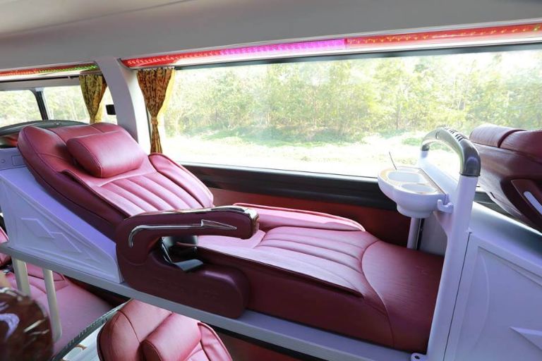 Không gian trong xe được thiết kế tinh tế kết hợp với việc vệ sinh sạch sẽ thường xuyên nên trông vô cùng gọn gàng 