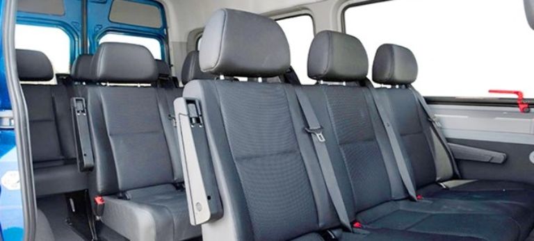 Với dòng xe ghế ngồi cao cấp, hành khách cũng hoàn toàn có thể điều chỉnh độ ngả của ghế và chợp mắt nghỉ ngơi dễ dàng 