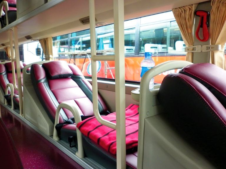 Nhà xe Đức Thịnh Huế nhận luôn vệ sinh phương tiện sạch sẽ sau mỗi chuyến đi để khách cảm thấy thoải mái 
