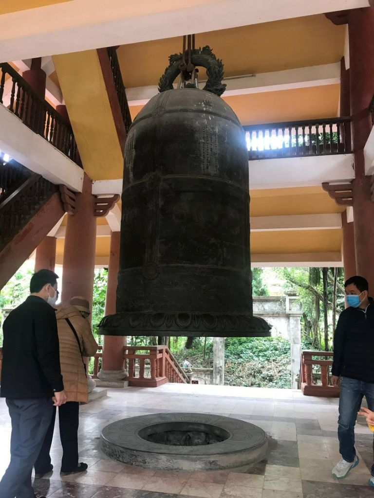 Chuông chùa Bình Lâm Hà Giang được đầu tư kĩ lưỡng bởi thủ lĩnh Nguyễn Anh 