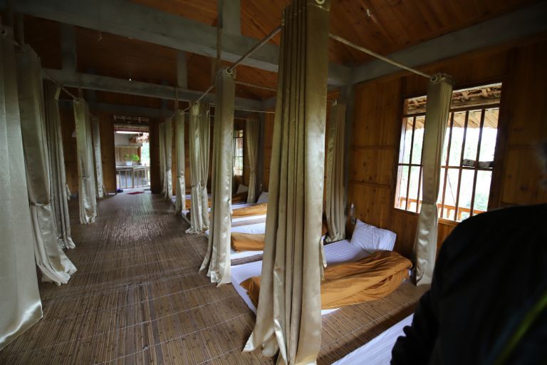 Bởi có diện tích rộng lớn nên mỗi căn phòng nghỉ ở homestay Hoàng Su Phì Hà Giang này đều vô cùng rộng rãi và tạo cảm giác thoải mái 