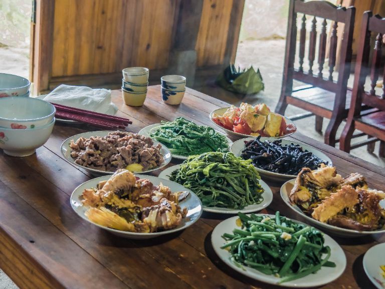 Kinh Homestay thường chế biến những món ăn đặc trưng cảu dân tộc Dao nên bạn sẽ có cơ hội khám phá nhiều truyền thống đặc sắc của họ