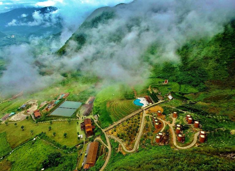 Hình ảnh H'mong Village Resort nằm ở huyện Quản Bạ Hà Giang