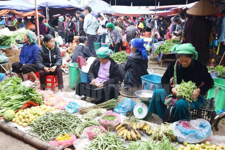 Chợ phiên Quản Bạ khiến nhiều du khách trầm trồ bởi nét đẹp bình dị, làng quê tại Hà Giang