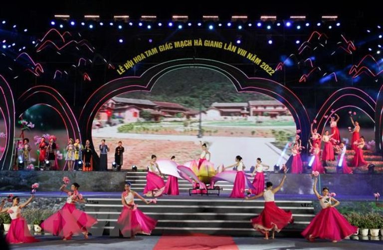 Lễ hội hoa Tam Giác Mạch là một trong những lễ hội lớn nhất của Hà Giang diễn ra vào đúng mùa hoa nở