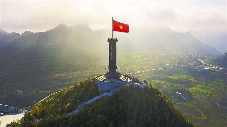 Cột cờ Lũng Cú là cột mốc có ý nghĩa quan trọng và thiêng liêng của dân tộc Việt Nam.