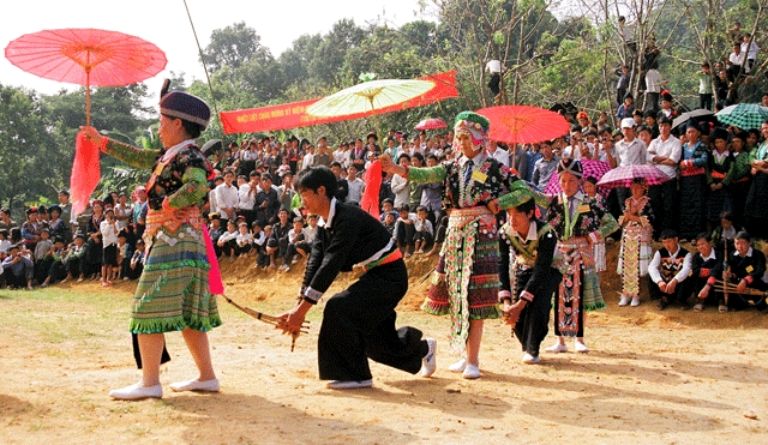 Chợ tình Khâu Vai - một trong những lễ hội lớn đặc sắc nhất Hà Giang diễn ra vào tháng 4