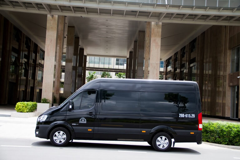 Ninh Bình Excursion Transport công khai mức giá vé hợp lí cho hành khách.