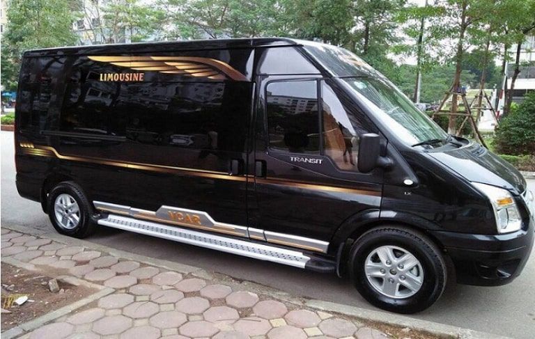 Minh Long Limo ( 1 tiếng 1 chuyến – đón trả tận nơi ) có mức giá vé rất phải chăng chỉ 180.000đ