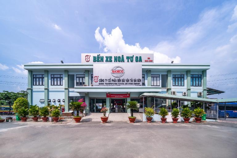 Bến xe Ngã Tư Ga