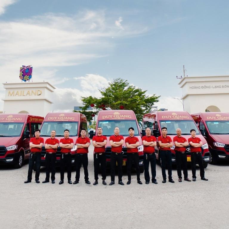 Đơn vị sở hữu đội ngũ nhân viên nhiệt tình, lịch sự, hỗ trợ khách hàng trong suốt chuyến đi.
