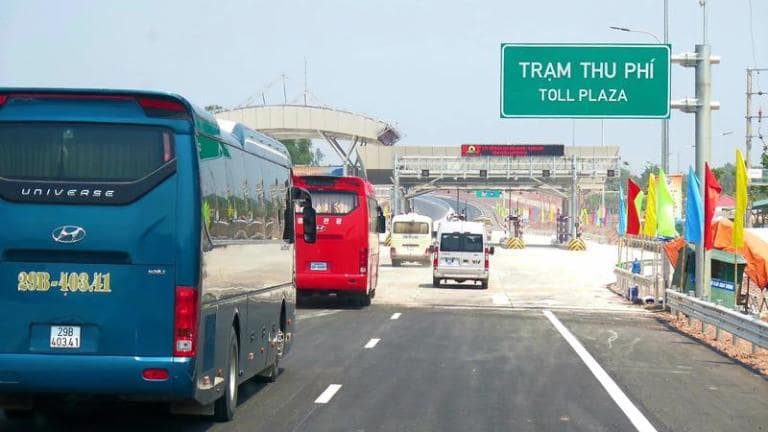Đa phần các nhà xe sẽ lựa chọn di chuyển cao tốc để tiết kiệm thời gian