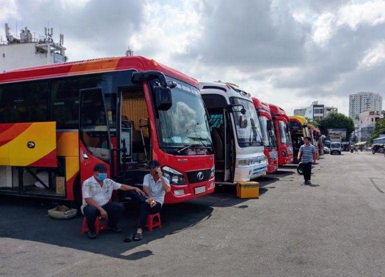 Xe khách Hà Nội Lạc Thuỷ vẫn chưa được khai thác mạnh do nhu cầu đi lại chưa cao.
