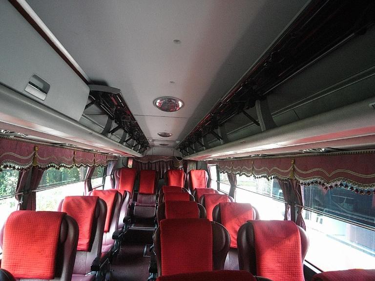Xe 29 chỗ, rộng rãi và được vệ sinh cẩn thận sau mỗi chuyến đi để phục vụ khách hàng tốt nhất.