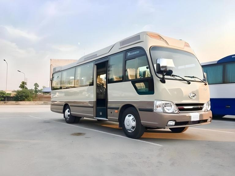Xe khách Hà Nội Thanh Sơn được nhiều khách hàng tìm kiếm vì nhu cầu đi lại tăng cao.