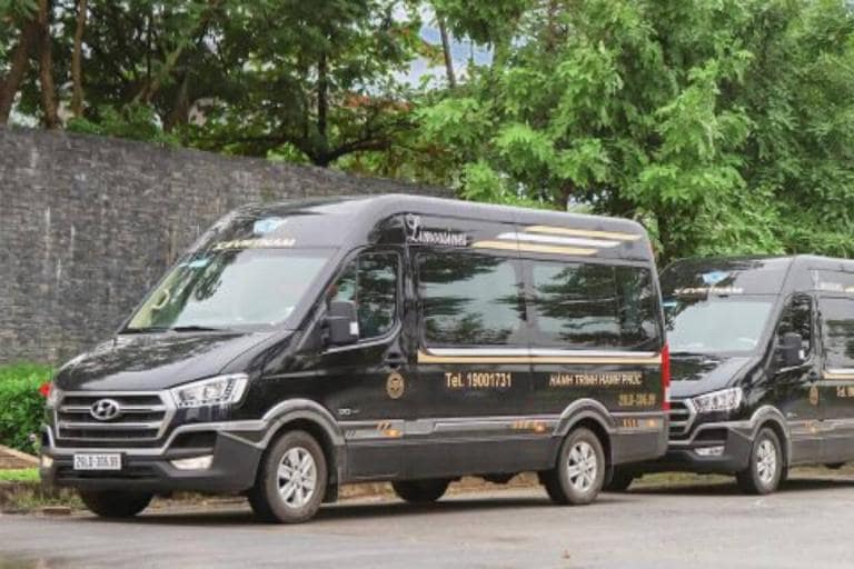 Hùng Vương Limousine là 1 trong số ít đơn vị vận tải sở hữu tần suất hoạt động dày đặc từ sáng sớm đến tối muộn.