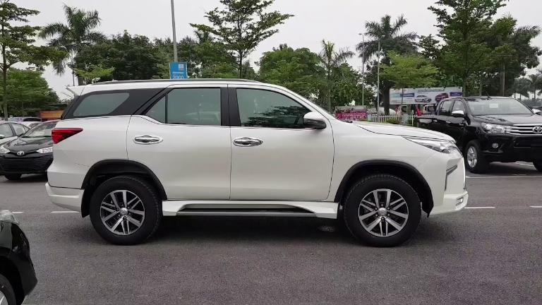 Phần đông hành khách đi xe ghép tuyến này là học sinh, sinh viên và người lao động