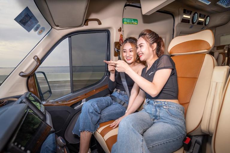 Khách hàng dễ say xe có thể lựa chọn ngồi ghế đầu để đỡ mệt mỏi trong suốt hành trình.