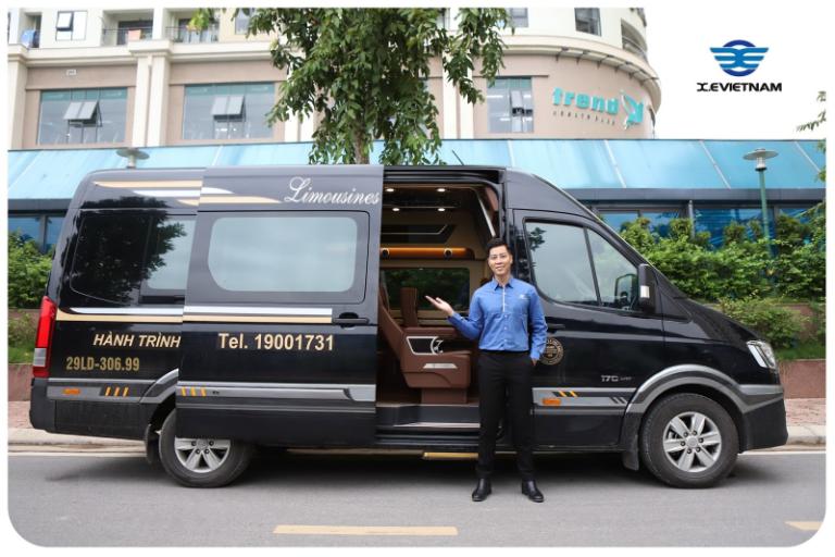 Hành khách có thể dễ dàng đặt vé xe với các hình thức khác nhau từ trực tiếp đến online.
