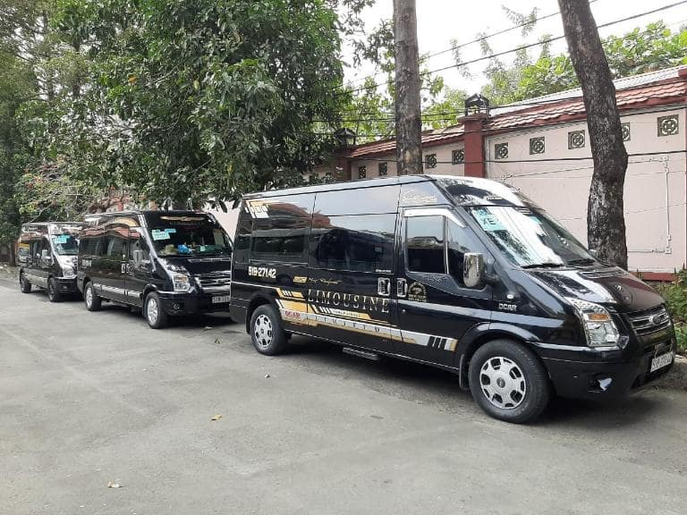 Xe Hoàng Ngân chạy tuyến limousine Hà Nội Tiên Lãng với mức giá phải chăng được nhiều khách hàng ưa chuộng.