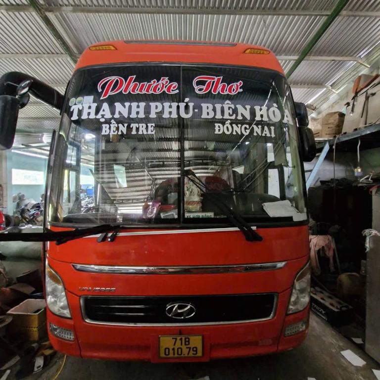 xe khách Sài Gòn Thạnh Phú