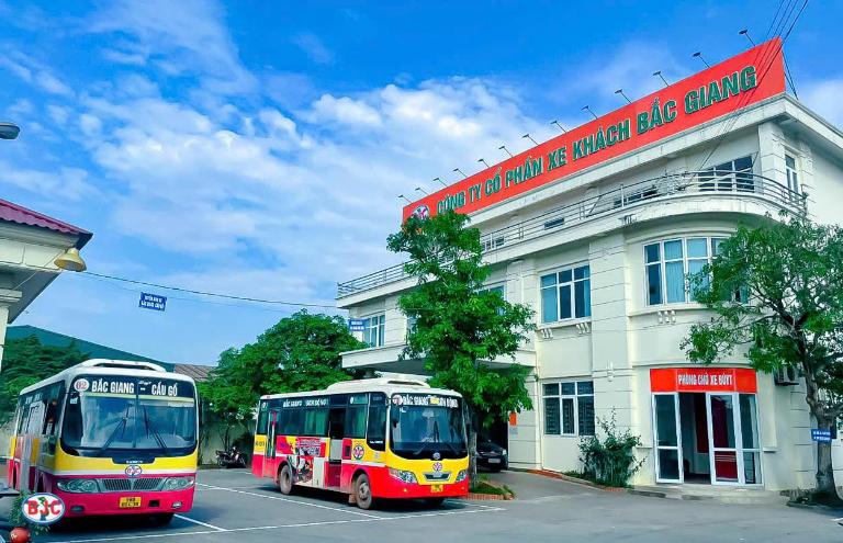 Công ty cổ phần xe khách Bắc Giang (BJC) đã là thương hiệu không còn quá xa lạ với người dân Bắc Giang.