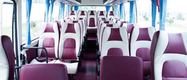 Xe khách Hà Nội Tân Yên Đức Hiếu luôn vệ sinh không gian sạch sẽ, thơm tho trước khi phục vụ khách hàng.