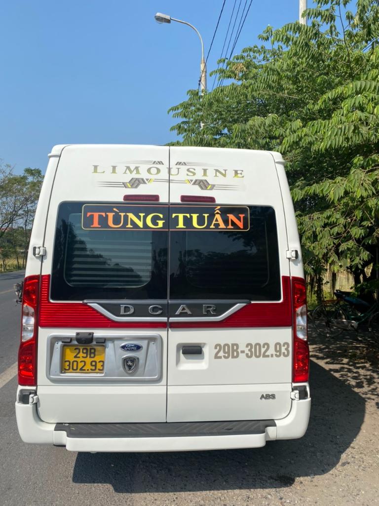 Hùng Tuấn cam kết khởi hành đúng giờ, đón khách đúng địa điểm đã hẹn trước.