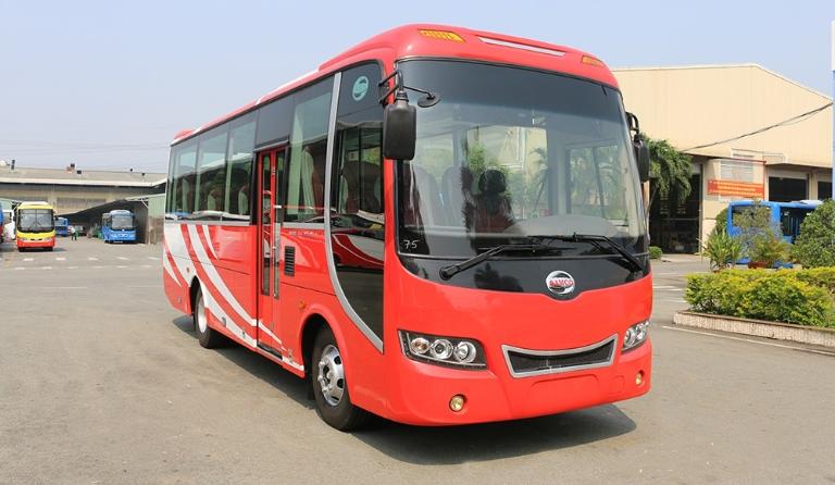 Nhà xe Thế Huy sử dụng dòng xe ghế ngồi 29 chỗ có đầy đủ tiện ích cơ bản để phục vụ hành khách.