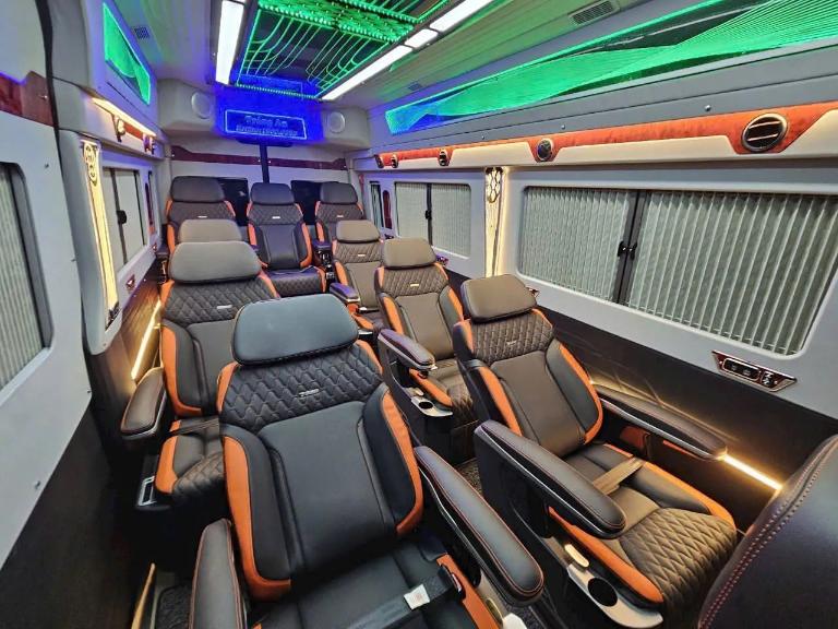 xe limousine Hà Nội Hoa Lư