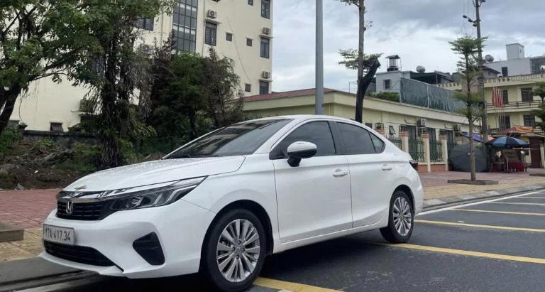 Tuyến xa nhất, phục vụ khách đi thương mại biên giới, buôn bán và du lịch kết hợp sang Trung Quốc.