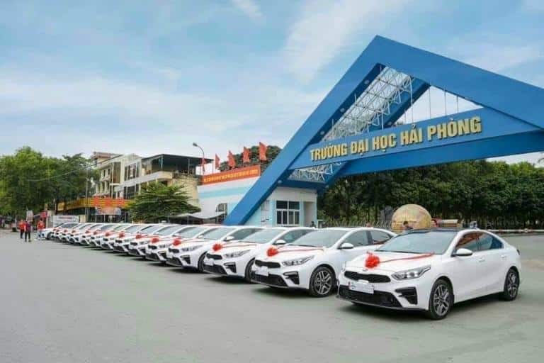 Xe ghép có khả năng đón trả tận nơi, giúp khách hàng tiết kiệm thời gian và công sức so với việc phải ra bến xe.