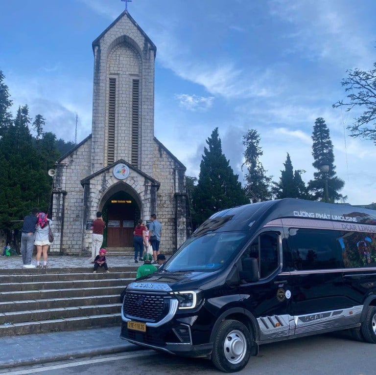 Nhà xe Cường Phát Limousine là đơn vị có dịch vụ trung chuyển đón trả tận nơi tại Hà Nội và Sapa.