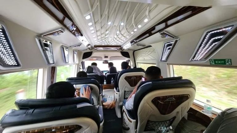 Nội thất trên xe khách Nguyễn Gia chuyên tuyến Hà Nội - Đồ Sơn - Hải Phòng. (ảnh thực tế do khách hàng cung cấp)