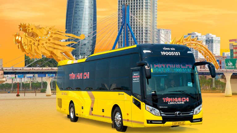 Nhà xe Tân Kim Chi trang bị hàng loạt xe mới (trung bình 2-3 năm tuổi), hiện đại với nội thất cao cấp.