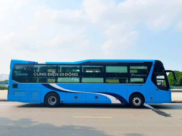 Xe khách Quang Nghị là lựa chọn ưu tiên của hành khách khi xuất phát từ bến xe Đồng Văn.