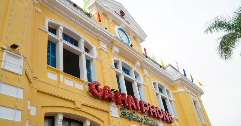 Những chi tiết kiến trúc cổ kính được bảo tồn gần như nguyên vẹn từ năm 1902.