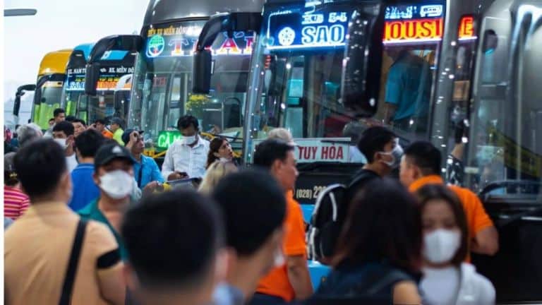 Chủ động đặt vé giúp bạn chọn được chuyến đi ưng ý với chi phí hợp lý.