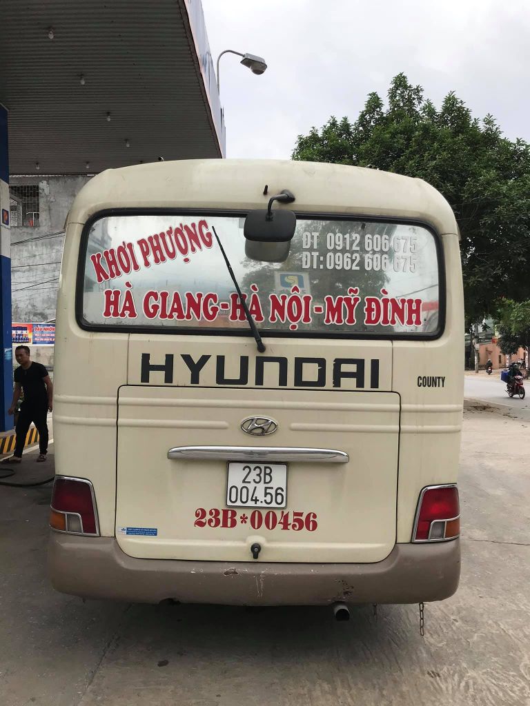 Xe Khởi Phương chạy tuyến Hoàng Su Phì, đáp ứng nhu cầu đi lại của hành khách.