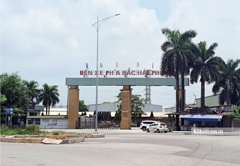 Bến xe Phía Bắc Hải Phòng tấp nập với những chuyến xe xuất bến mỗi ngày.